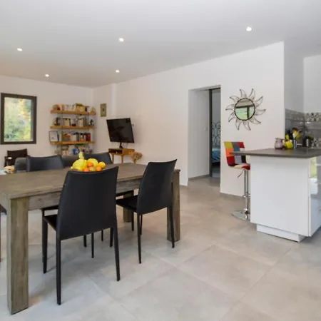 4 Bedroom Gorgeous In