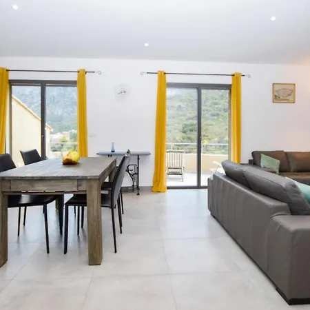 4 Bedroom Gorgeous In Feliceto