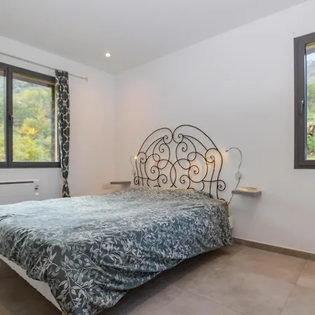 4 Bedroom Gorgeous In Feliceto