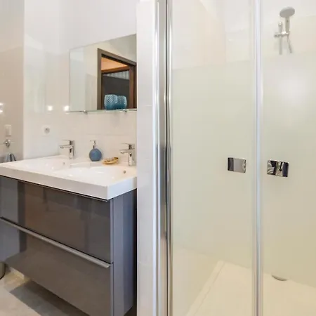 4 Bedroom Gorgeous In Feliceto